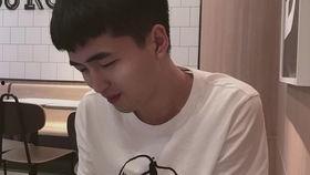 吃瓜姐妹的抖音,吃瓜姐妹带你揭秘娱乐圈幕后故事