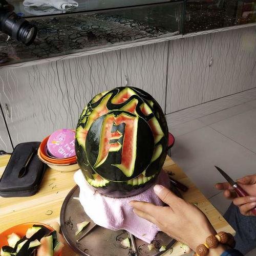 邢台吃瓜圆圆,吃瓜圆圆，品味地方特色