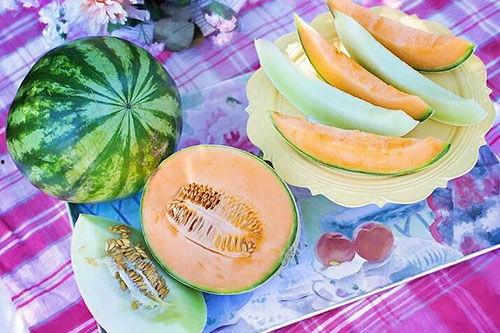 梦见给别人瓜吃,瓜分喜悦，共享美好时光